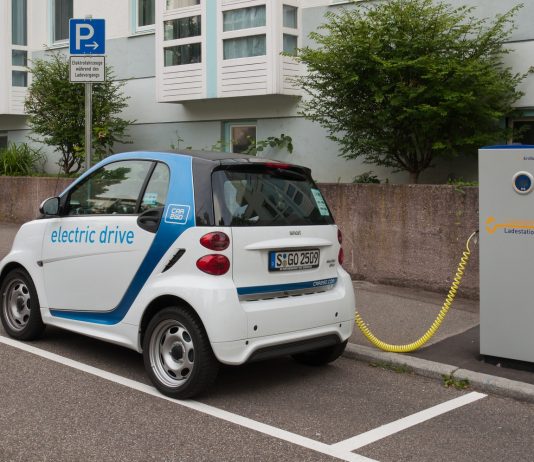 električni automobil